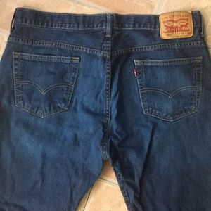 Men’s Levi’s blue jeans